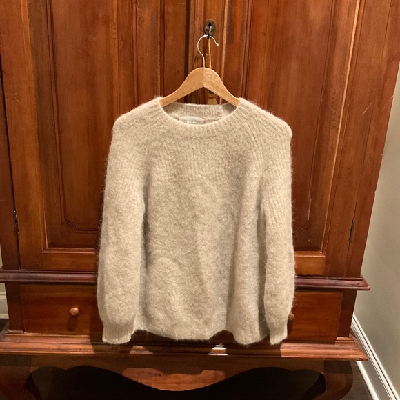 Everlane Cocoon Crew Alpaca Oversize Sweater , Color Almond,  Size XS - Picture 1 of 6